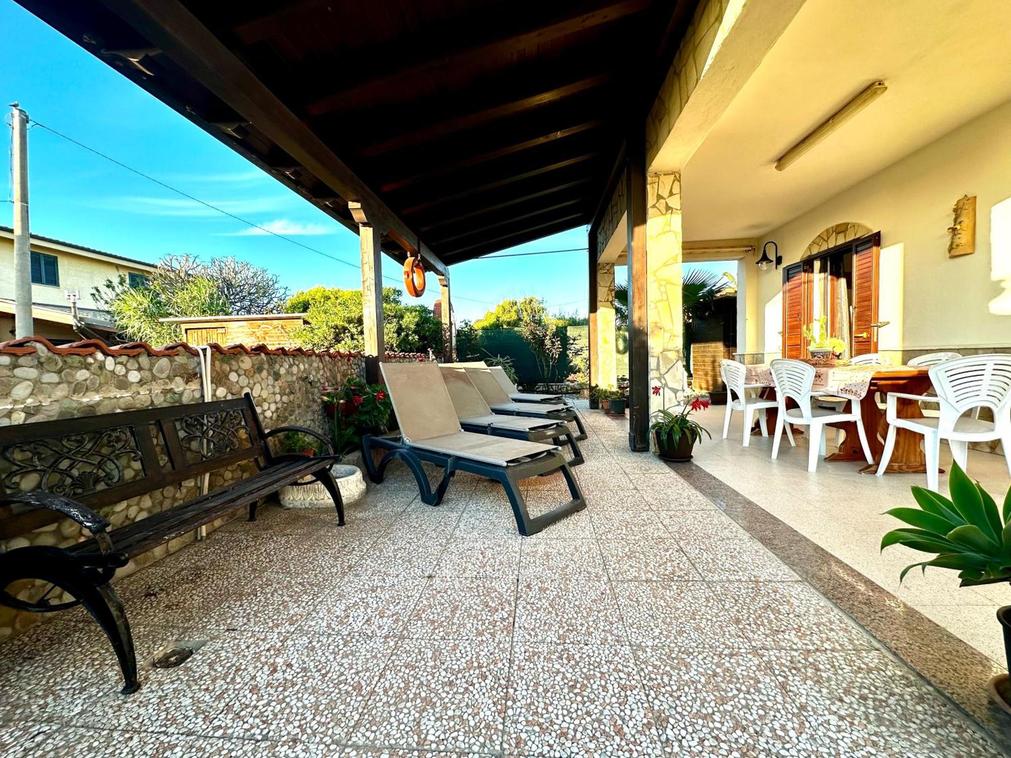 Casa Del Sole Daire Campofelice Di Roccella Dış mekan fotoğraf